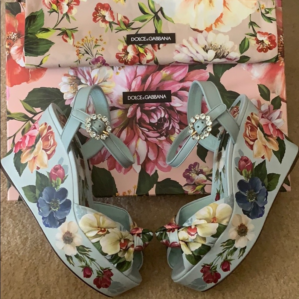 NIB RARE Dolce & Gabbana Blooming Floral Wedge